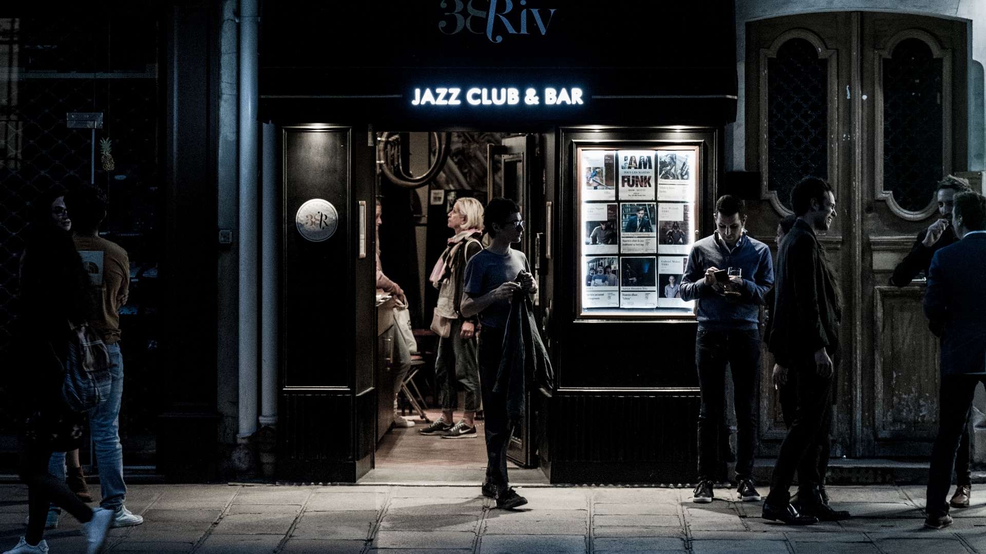 38riv-jazz-club-bar-paris.jpg